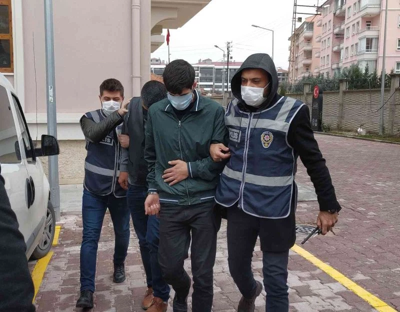 Cezaevinden izinli çıktılar, hırsızlıktan yakalanınca eşlerimizin dediler
