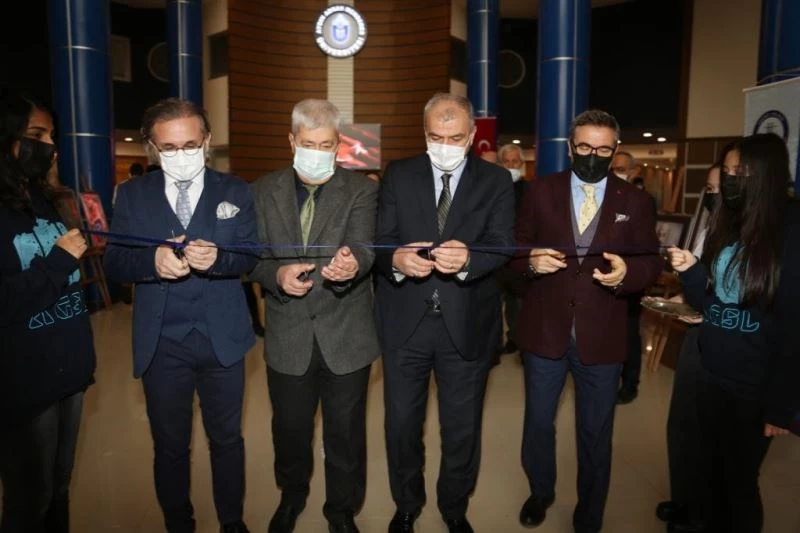 ADÜ’de ’Çizgimiz Mehmet Akif Ersoy Sergisi’ açıldı
