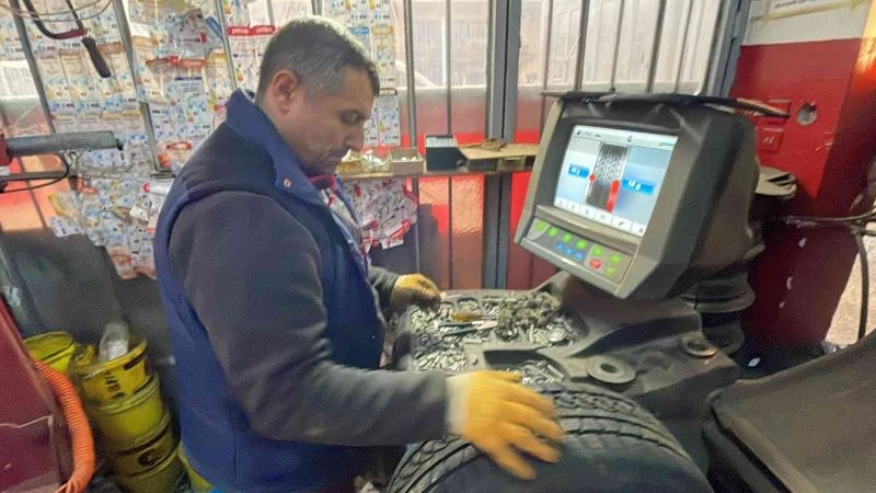 Yaz lastiği takılı olan araç sahiplerine önemli uyarı
