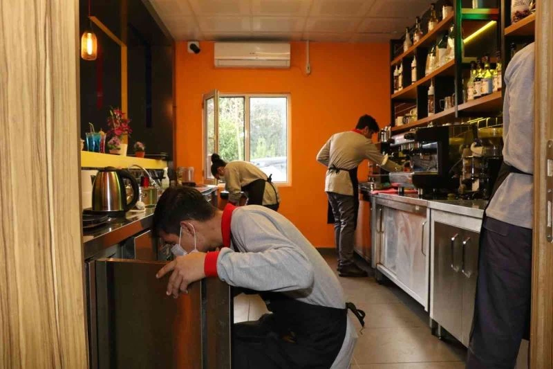 Beyaz Kalpler’de barista kursu başladı
