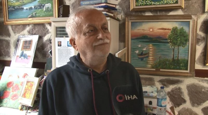Emekli Sayıştay Üyesi, kurduğu resim atölyesinin gelirleriyle engellilere tekerlekli sandalye alıyor
