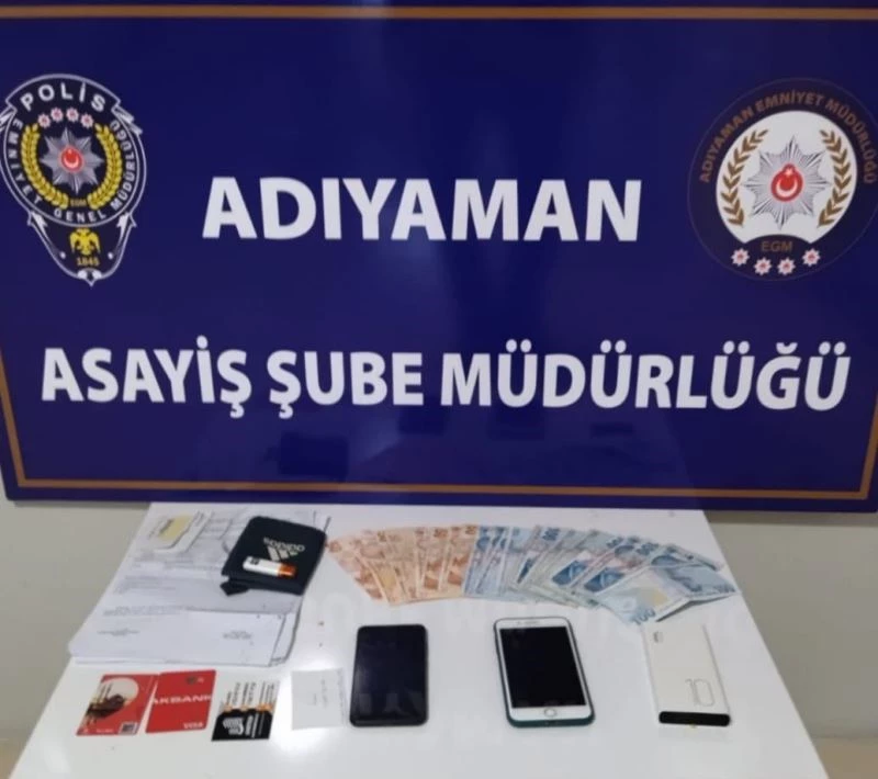 Çaldığı altınlarla araba ve telefon alan hırsız tutuklandı
