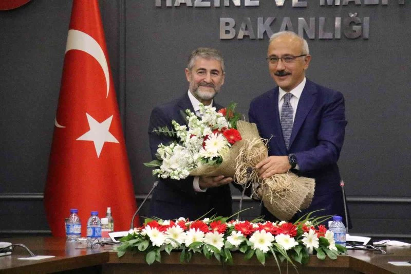 Hazine ve Maliye Bakanlığında devir teslim töreni
