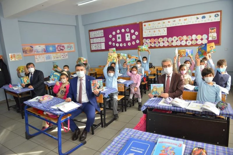 Yıldırımlı çocuklar tarihe damga vuran şahsiyetleri öğrenecek
