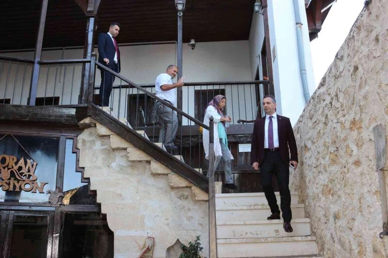 Romanlar kendilerine hizmet eden kaymakamı unutmadı
