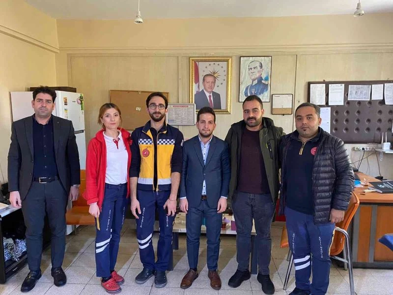 Öz Sağlık İş Sendikası Diyarbakır Şube Başkanı Aküzüm, 112 çalışanlarıyla bir araya geldi
