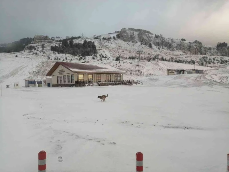 Keltepe Kayak Merkezi beyaz örtüyle kaplandı
