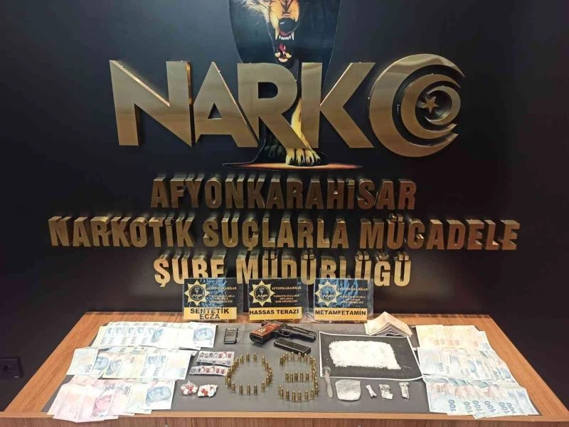 Afyonkarahisar’da torbacılara yönelik operasyon: 3 gözaltı
