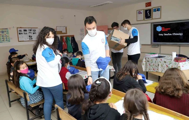 Köy okullarında uzayı anlatılar
