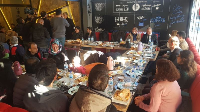 Türkiye Sakatlar Derneği Karabük Şubesi kahvaltıda buluştu
