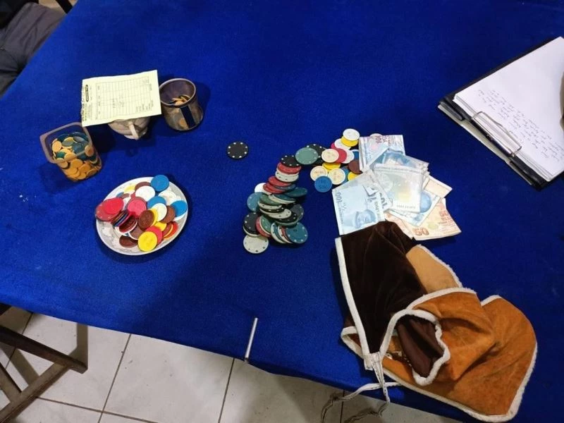 Kumarhaneye çevrilen derneklere eş zamanlı operasyon
