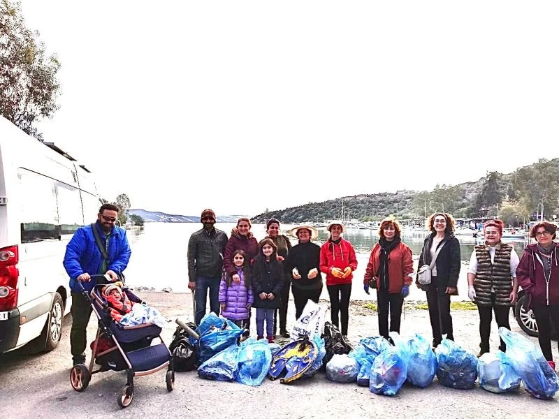 İasos Mahalle Meclisi Derneği çevre temizliği yaptı
