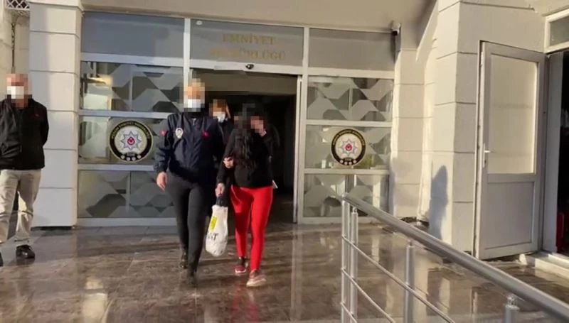 Gelini değiştirip yine dolandırdılar
