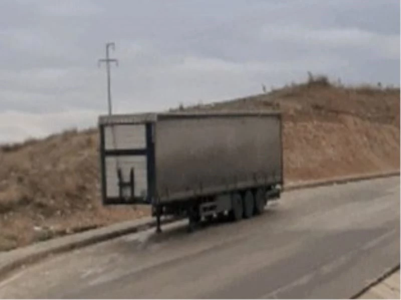 Tır dorsesini çalan baba ve oğlu yakalandı
