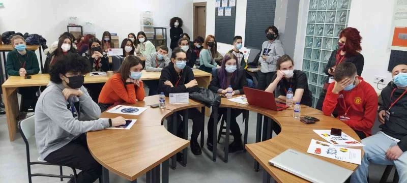 Farklı ülkelerden gelen öğrenci ve öğretmenler Eskişehir’de buluştu
