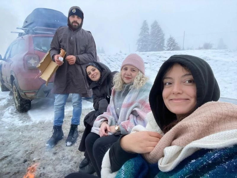 Kar onlara gelmeyince onlar kara gitti
