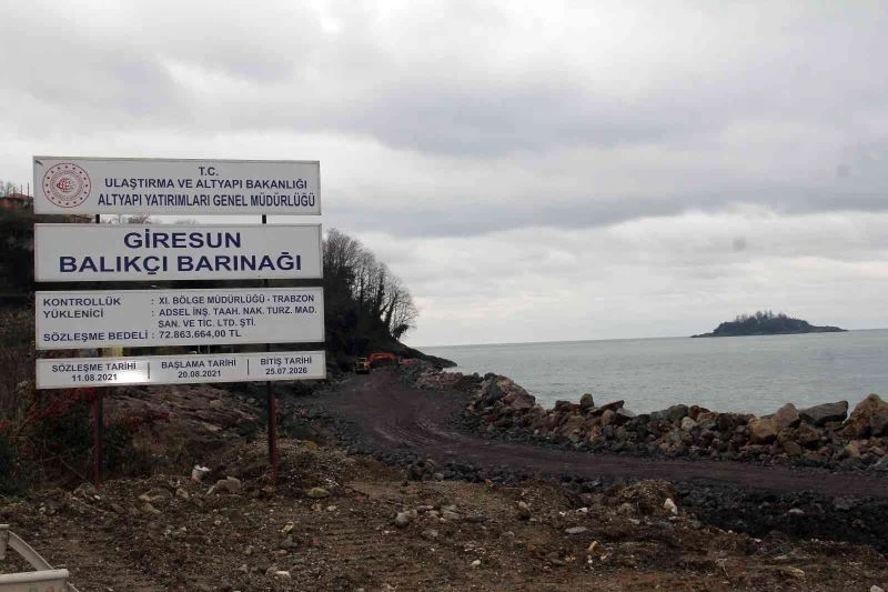 Türkiye’nin en büyük balıkçı barınağının yapımına Giresun’da başlandı
