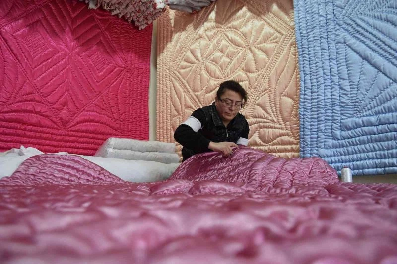 Babasının zor günler için öğrettiği mesleği 30 yıldır yapıyor
