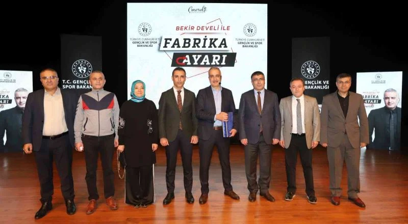 Bekir Develi NEVÜ’de ‘Fabrika Ayarı’ adlı söyleşide bulundu
