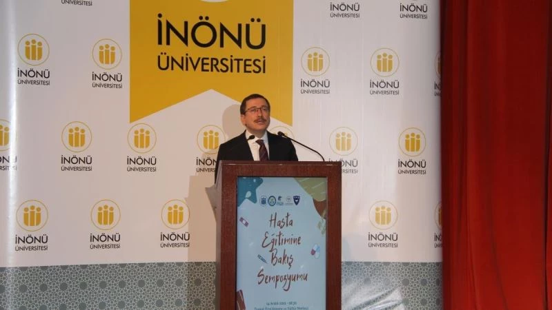 Rektör Kızılay’dan hasta ile iletişimin önemi vurgusu
