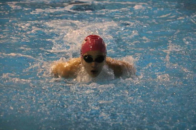 Su korkusunu yenmek için başladı, Türkiye şampiyonu oldu
