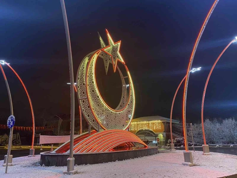 İstanbul’da yüksek kesimler beyaza büründü
