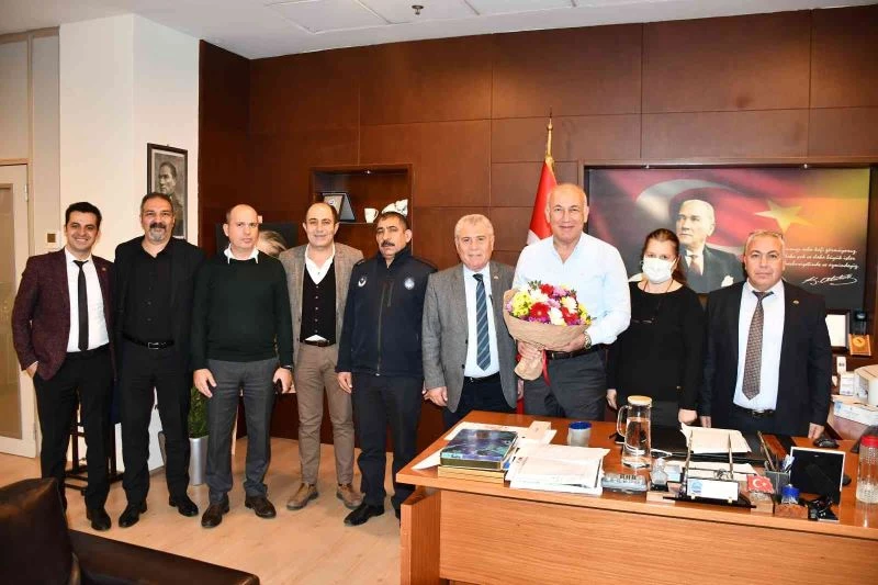 Başkan Tuncel, belediyenin memurlarını sevindirdi
