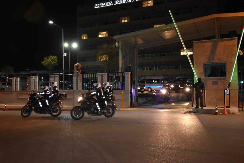 971 polisten yılbaşı öncesi Antalya’da ‘Huzur’ uygulaması
