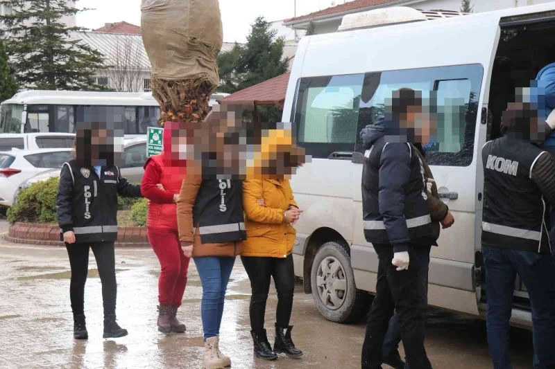 Kaçak alkol imalathane ile depo baskınında yakalanmışlardı
