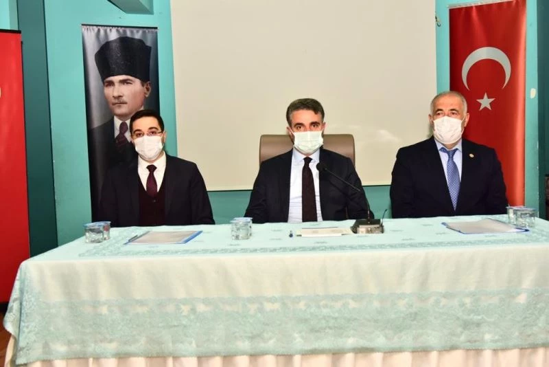 Müdürler ile muhtarlar bir araya geldi
