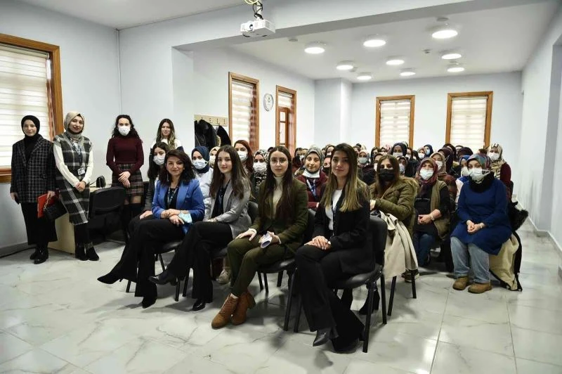 Mamaklı kadınlar sağlık seminerinde buluştu
