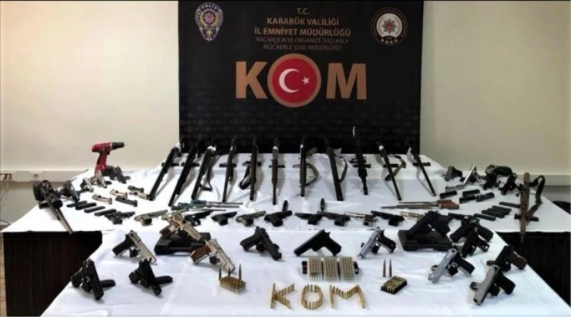 Karabük merkezli 6 ilde ’Tırpan’ operasyonu kapsamında 43 şüpheli gözaltında
