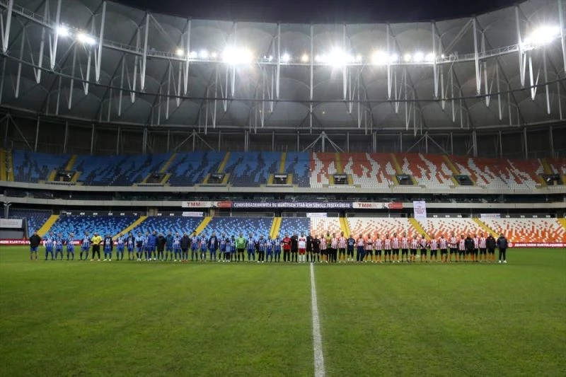 Adana Demirspor ve Adanasporlu eski oyuncular 