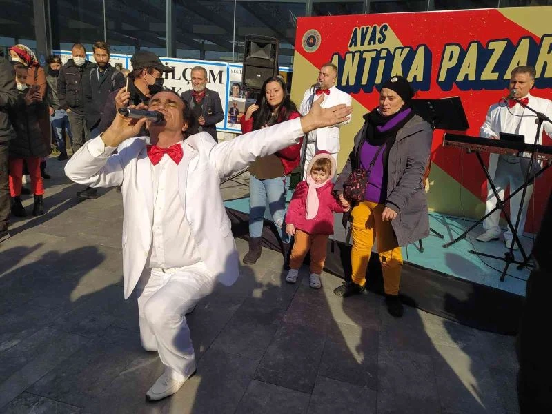 Antika mezat ile tarihe yolculuk
