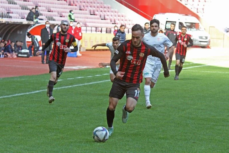 Es-Es ilk devrenin en az kazanan takımı oldu
