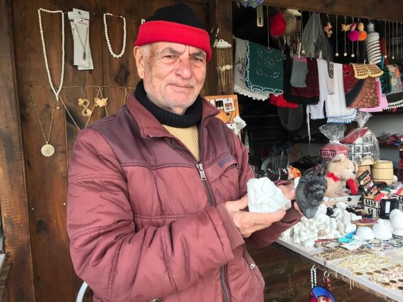  60 yıllık usta taş bulamadığı için çırak yetiştiremiyor
