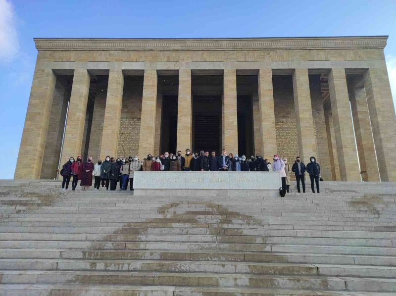 Deneme sınavında dereceye giren öğrencilere Ankara gezisi
