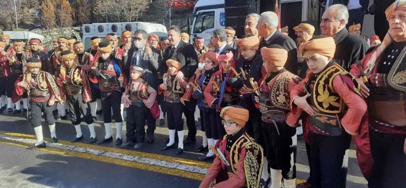 Bakan Kasapoğlu: “Milletçe yürüyoruz, koşuyoruz”
