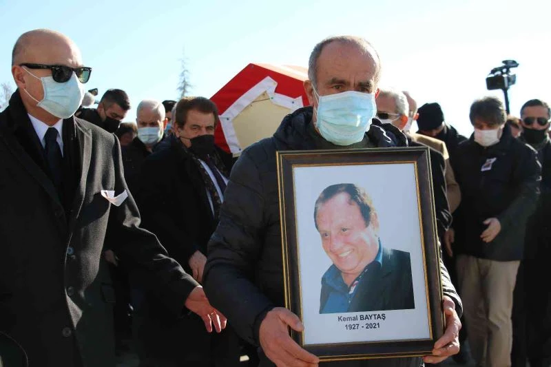 Eski Kültür Bakanlığı müsteşarı Kemal Baytaş, son yolculuğuna uğurlandı
