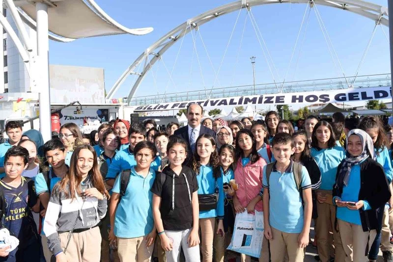 Başkan Altay: “Konya Bilim Merkezi’nde bir yılda 380 bin ziyaretçi ağırladık”
