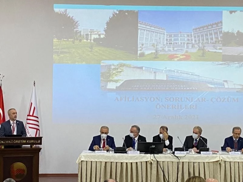 SAÜ Rektörü Savaşan, YÖK Çalıştayına katıldı
