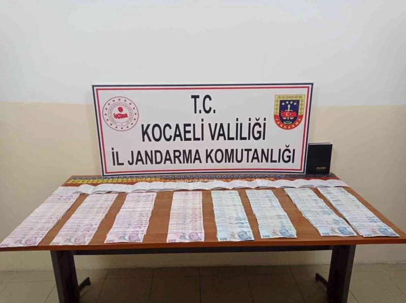 Ormanlık alandaki barakada kumar oynarken yakalandılar
