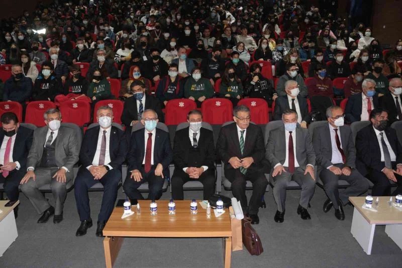 Yunus Emre ve Mehmet Akif Ersoy panelle anıldı
