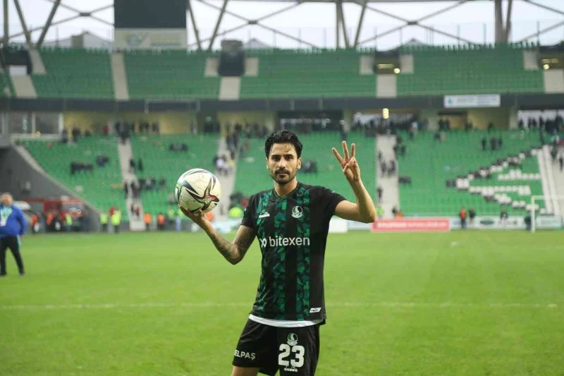 Beğenilmediği için takımdan gönderildi, Sakaryaspor’da gol krallığına oynuyor
