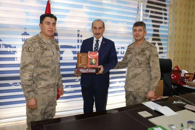 İlçe jandarma komutanlarından Yalçınkaya’ya ziyaret
