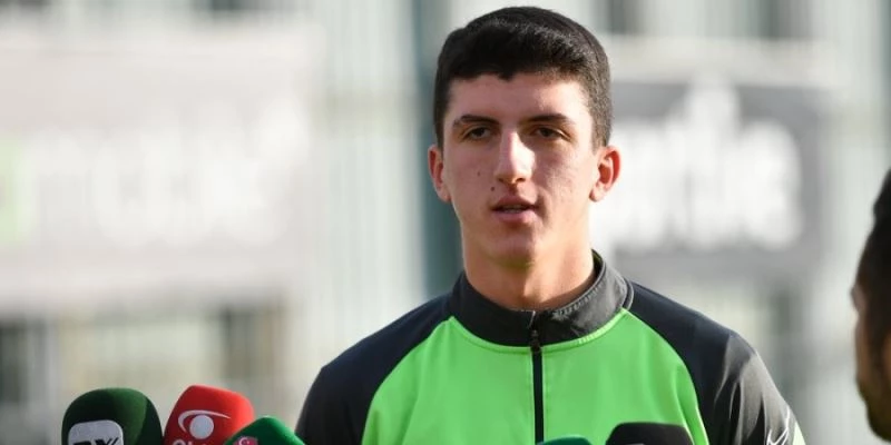 Taha Altıkardeş: “Bursaspor’u ve ülkemizi Avrupa’da temsil etmek istiyorum”
