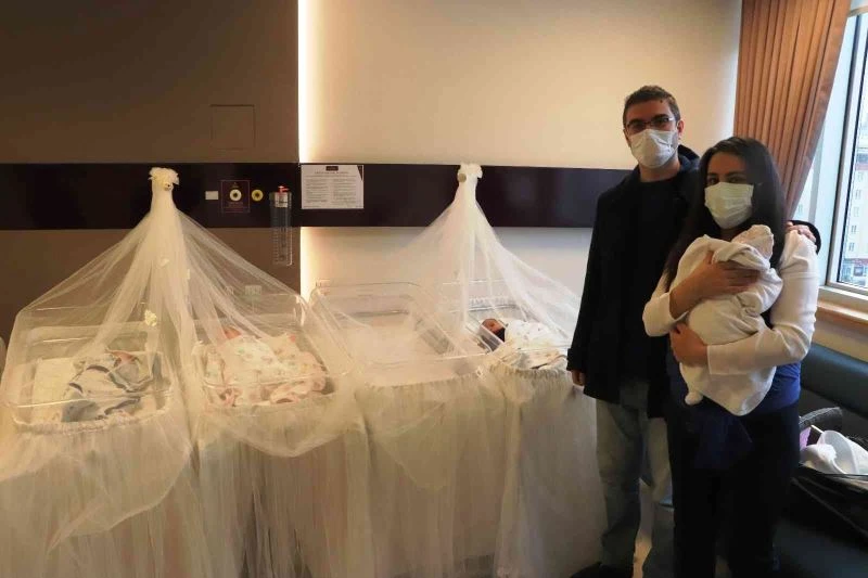 Samsunlu çiftin ’dördüz’ bebek mutluluğu
