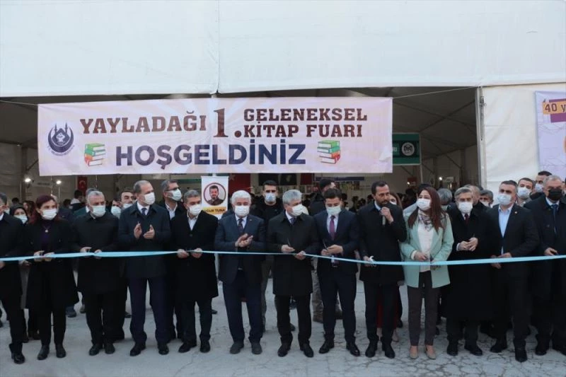 Yayladağı Kitap Fuarı açıldı