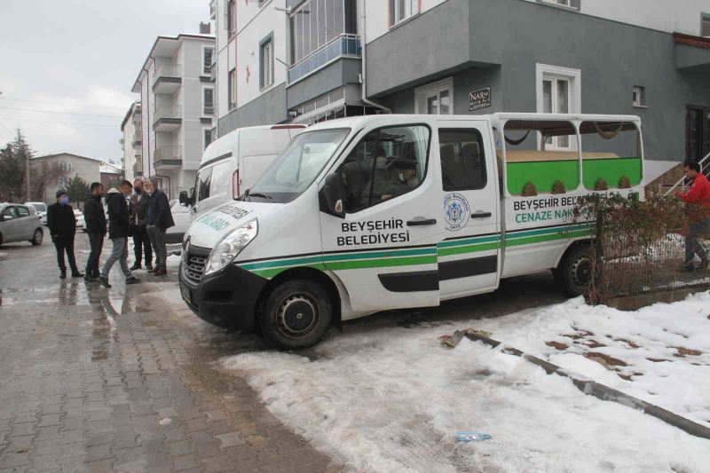 Konya’da felsefe öğretmeni evinde ölü bulundu
