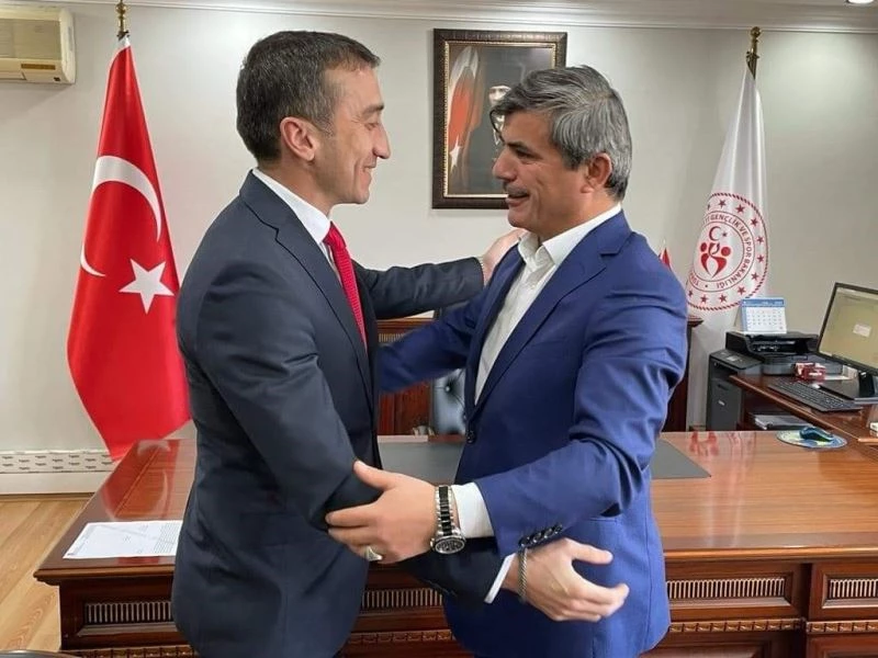 Bartın Gençlik Spor İl Müdürlüğü görevine milli atlet Halil Akkaş atandı
